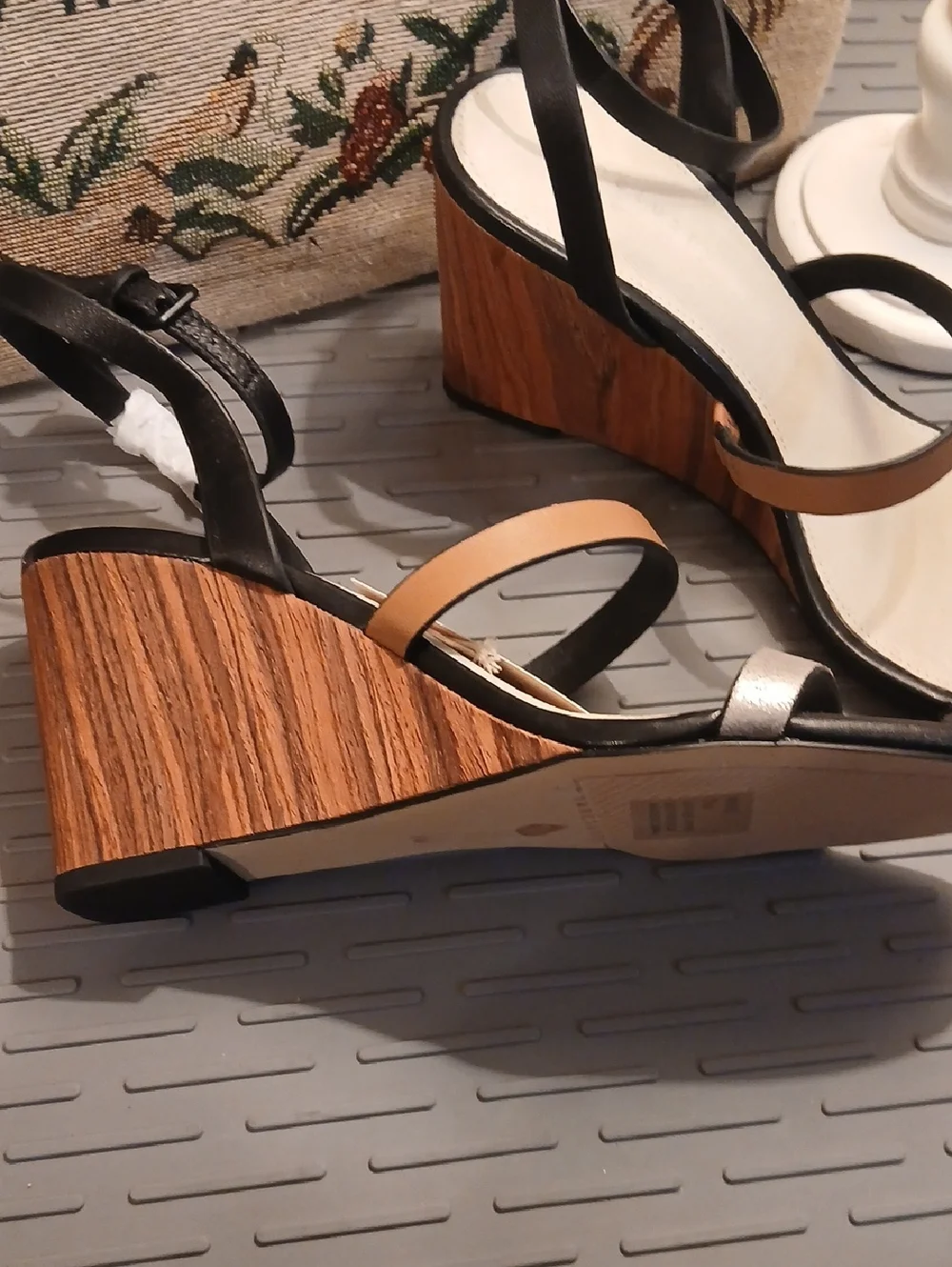 Sanctuary Wink Multi-Strap Wedge Sandals NWT Leather Sustainable Size 7M